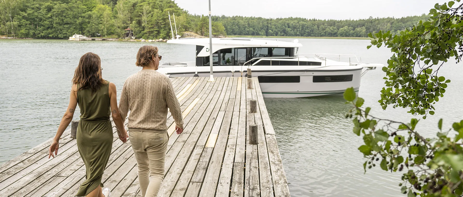DELPHIA_11_SEDAN_IMAGE_LIFESTYLE_FINLAND