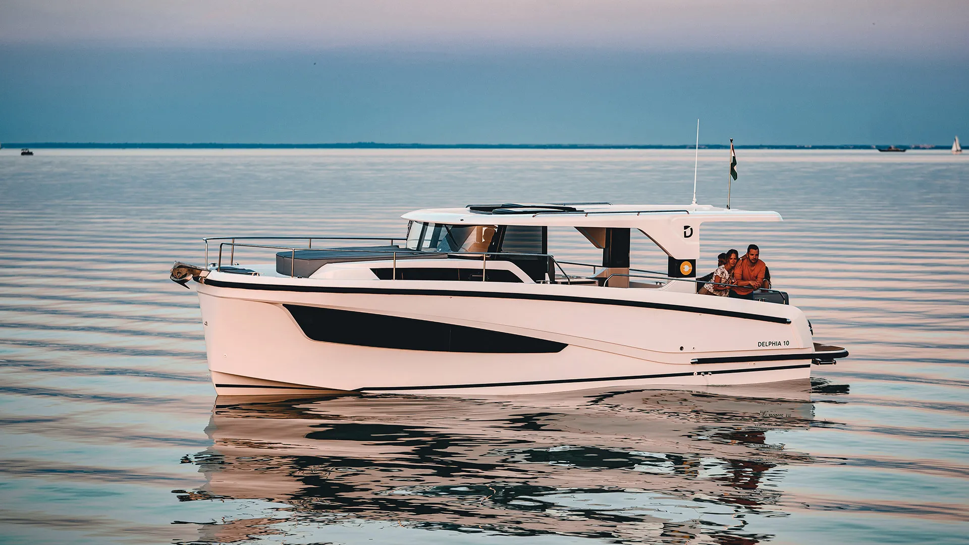 DELPHIA_10_LOUNGETOP_IMAGE_EXTERIOR_BALATON_39