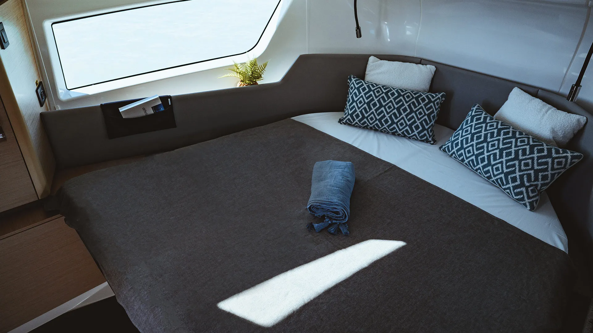 DELPHIA_10_LOUNGETOP_IMAGE_INTERIOR_BALATON_12