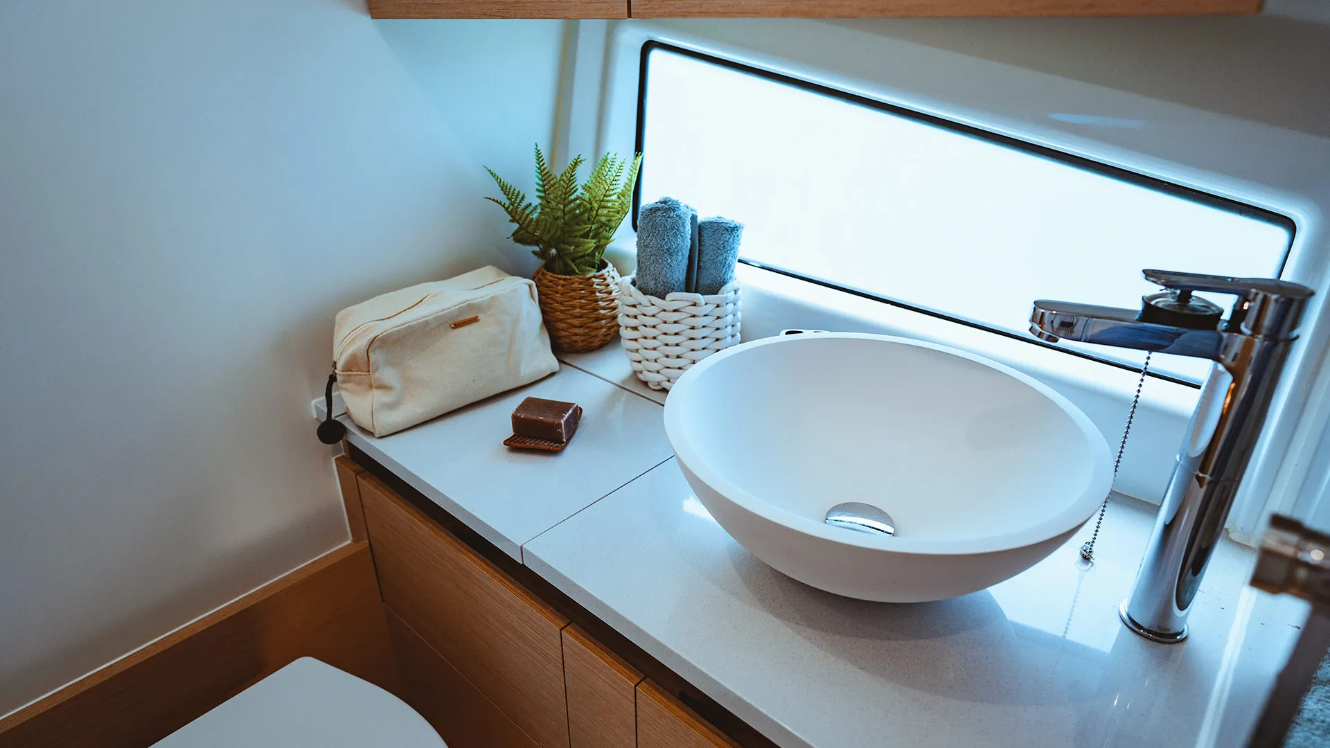 DELPHIA_10_LOUNGETOP_IMAGE_INTERIOR_BALATON_5