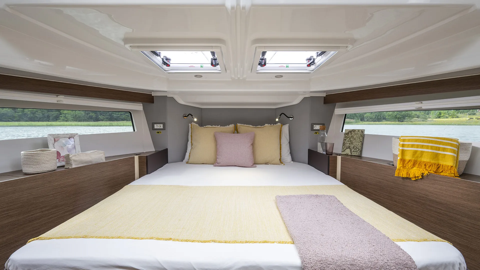 DELPHIA_11_SEDAN_IMAGE_INTERIOR_FINLAND_16
