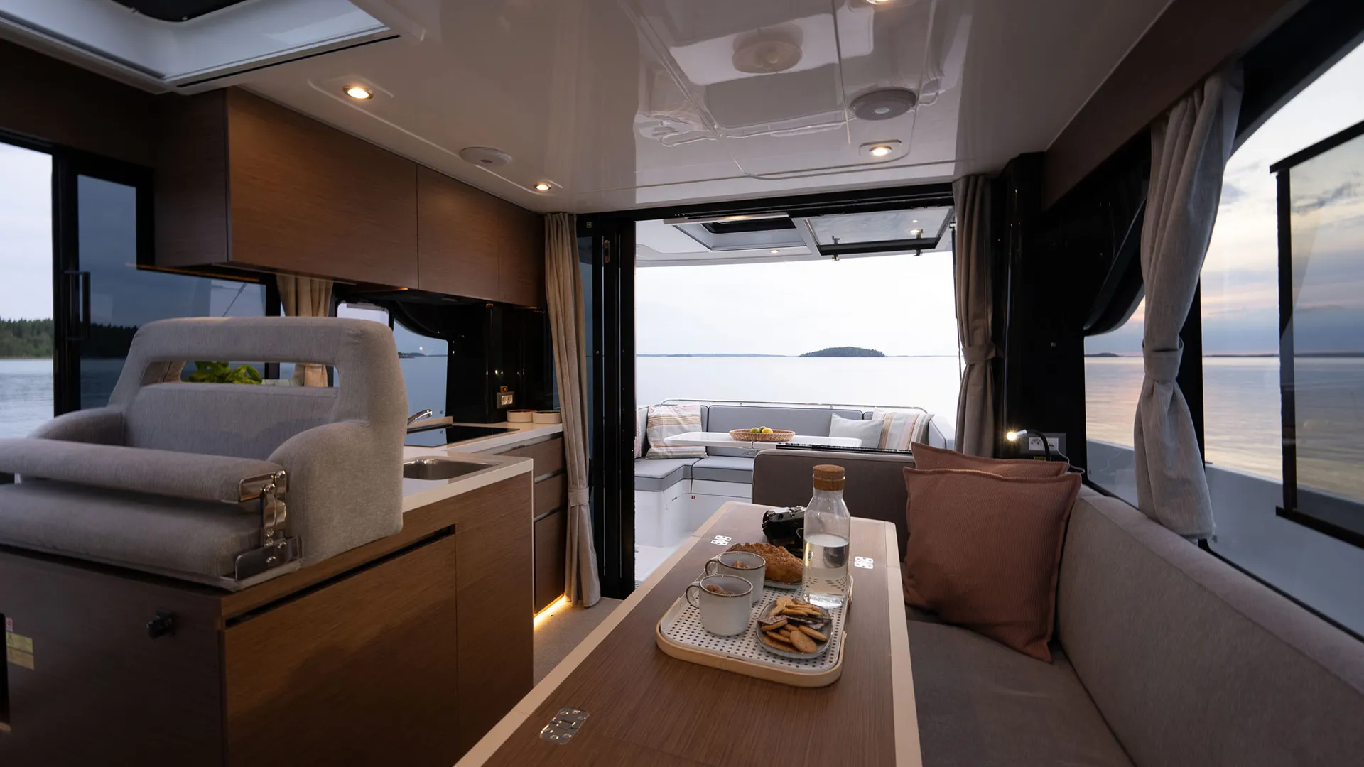 DELPHIA_11_SEDAN_IMAGE_INTERIOR_FINLAND_6