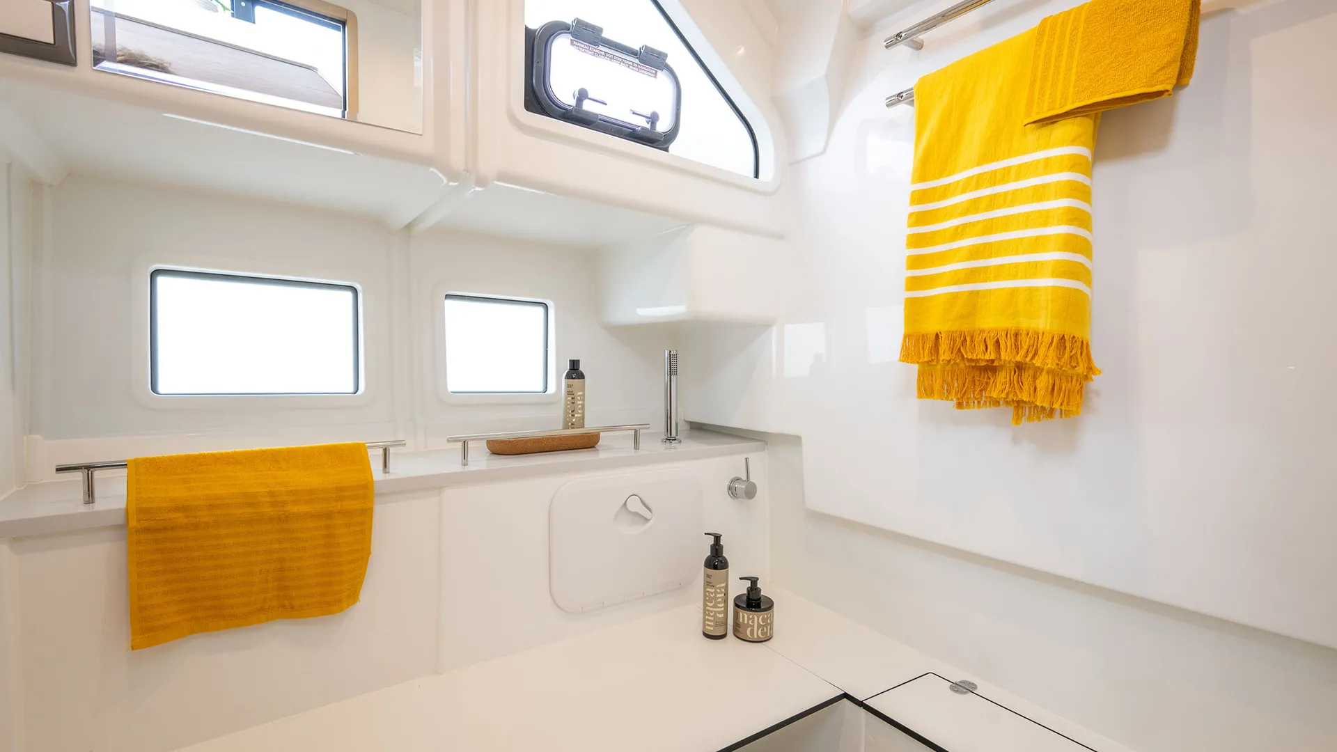 DELPHIA_11_SEDAN_IMAGE_INTERIOR_FINLAND_7