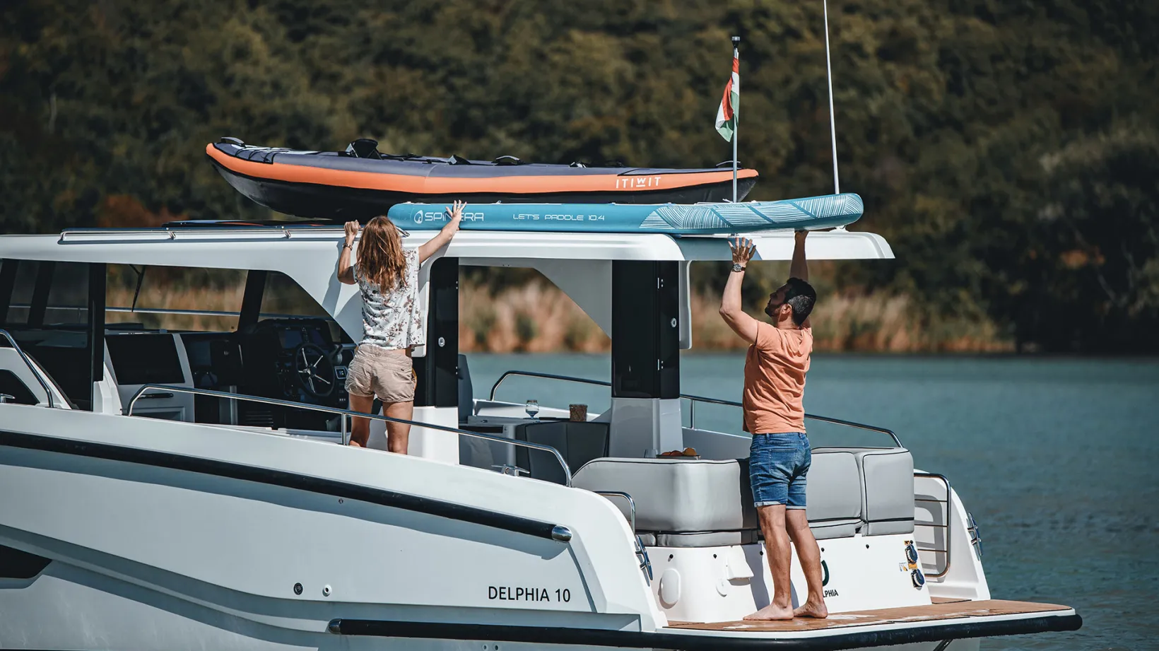 DELPHIA_10_LOUNGETOP_IMAGE_LIFESTYLE_BALATON_10