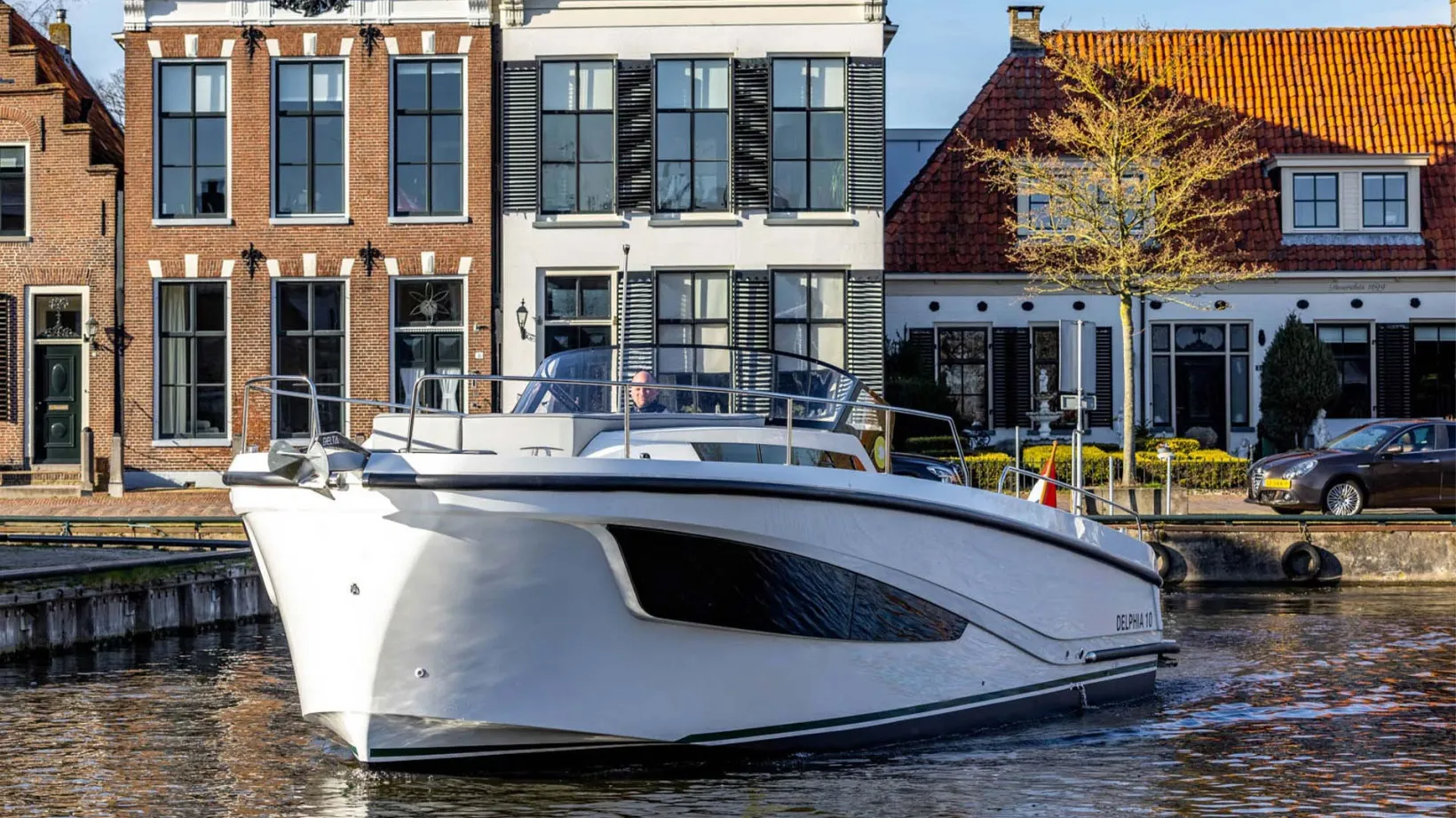 DELPHIA_10_LOUNGE_IMAGE_EXTERIOR_AMSTERDAM_15