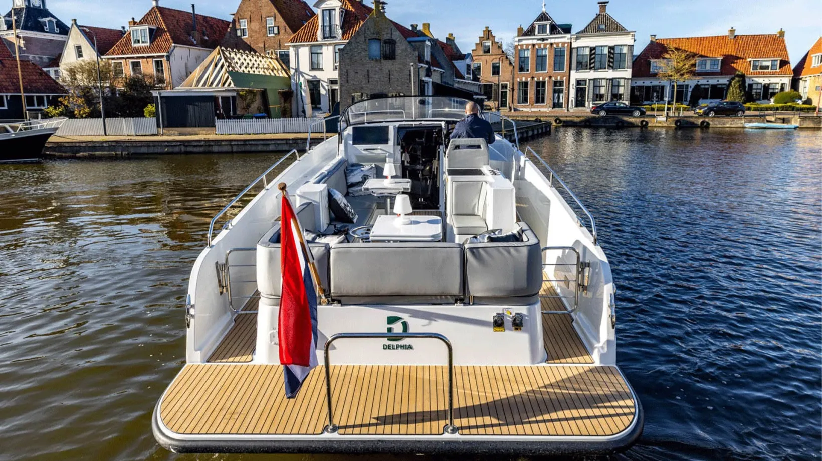 DELPHIA_10_LOUNGE_IMAGE_EXTERIOR_AMSTERDAM_22