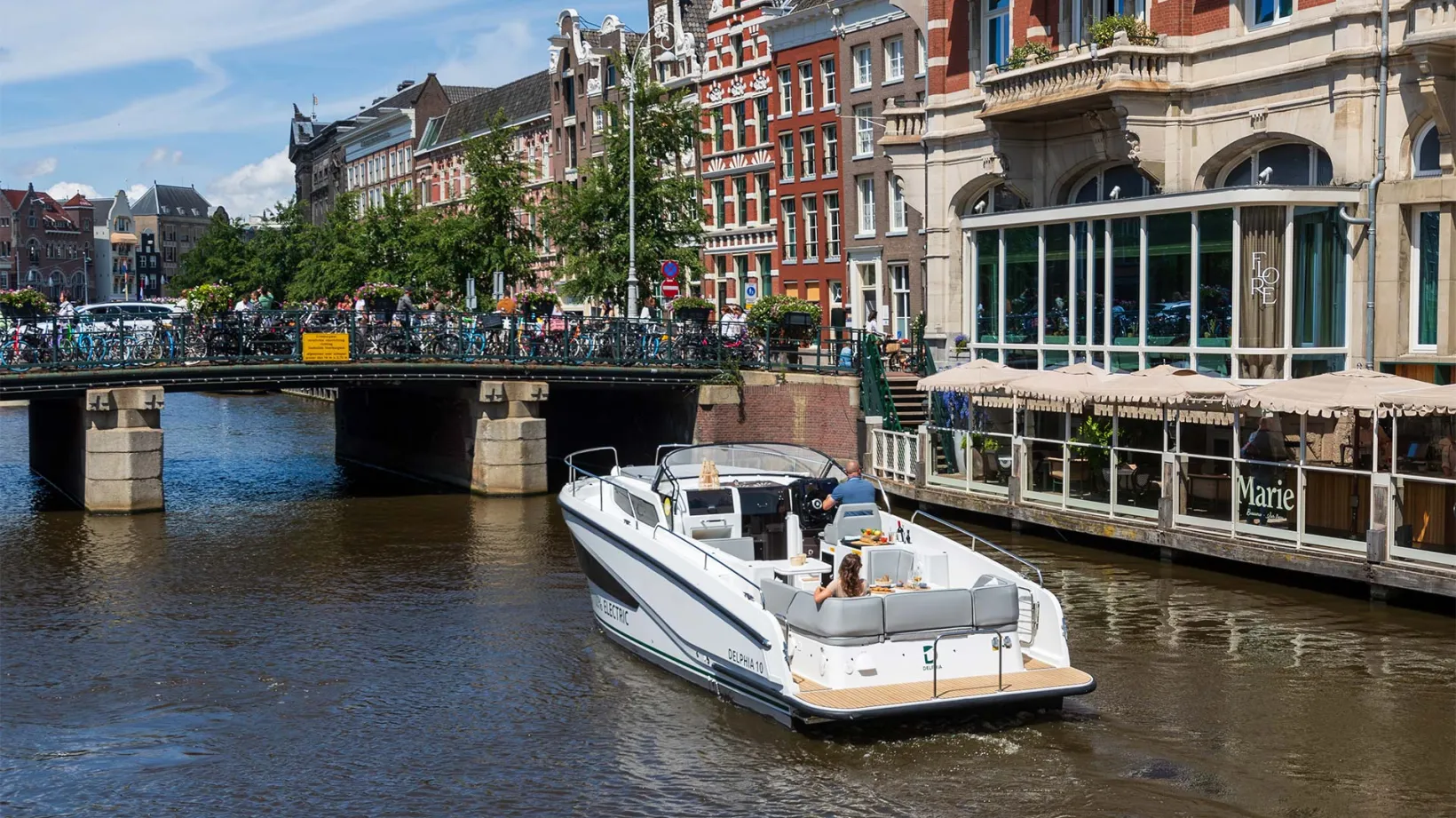 DELPHIA_10_LOUNGE_IMAGE_EXTERIOR_AMSTERDAM_30