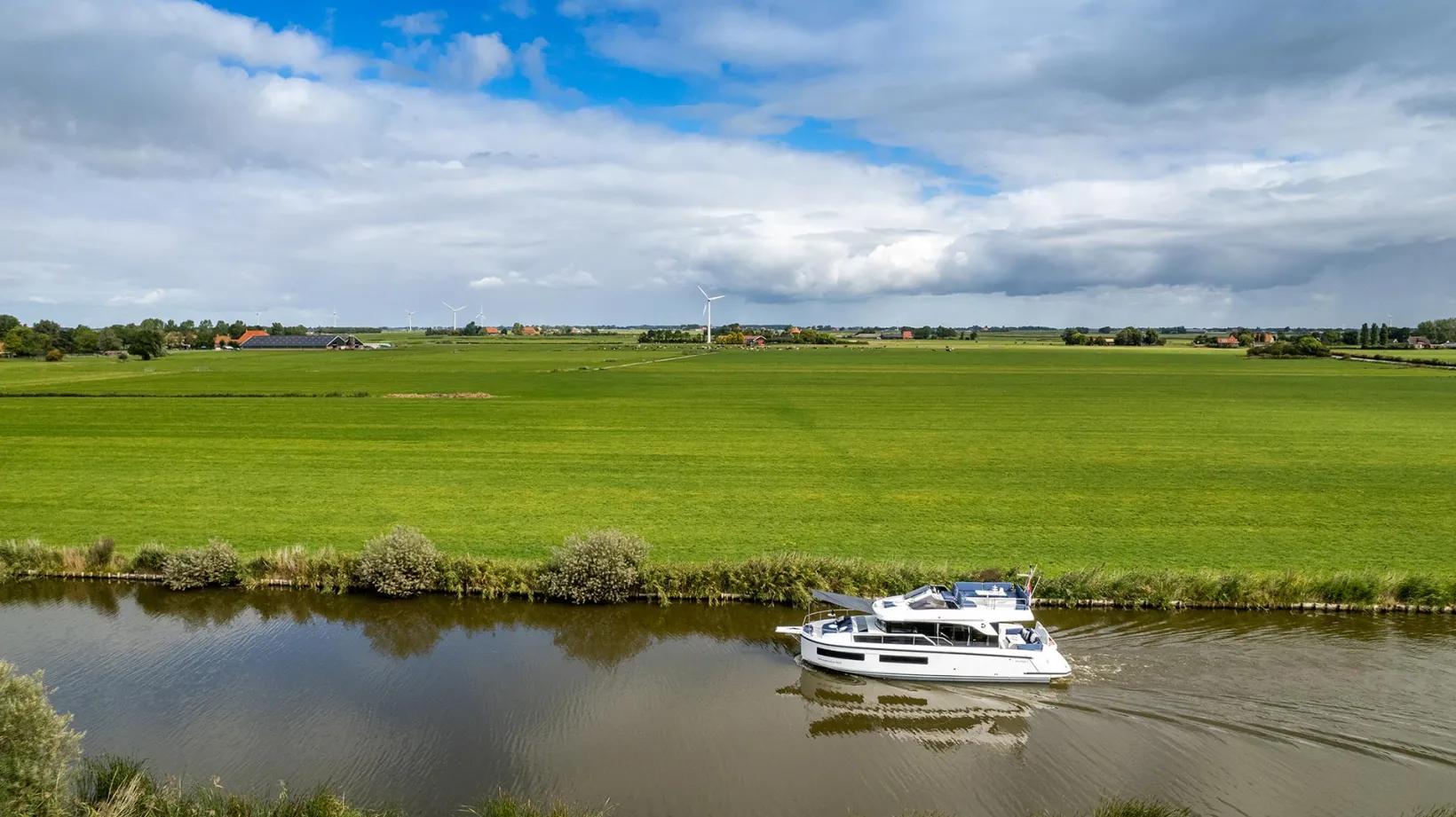 DELPHIA_11_FLYLOUNGE_IMAGE_EXTERIOR_NETHERLANDS_2