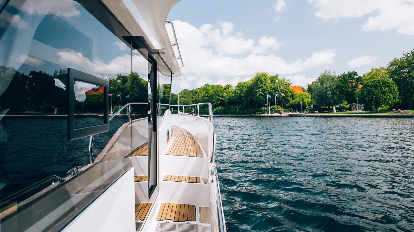 DELPHIA_12_FLYLOUNGE_IMAGE_BALTICSEA_EXTERIOR_42
