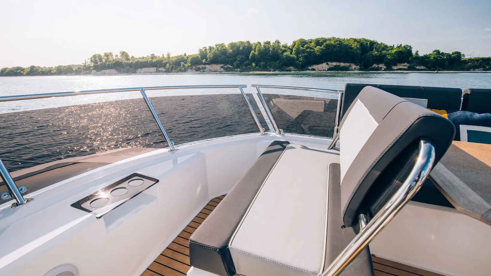 DELPHIA_12_FLYLOUNGE_IMAGE_BALTICSEA_EXTERIOR_63_0