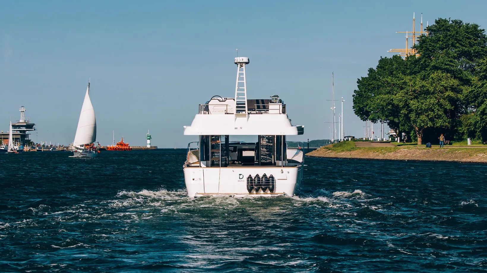 DELPHIA_12_FLYLOUNGE_IMAGE_BALTICSEA_EXTERIOR_86_0